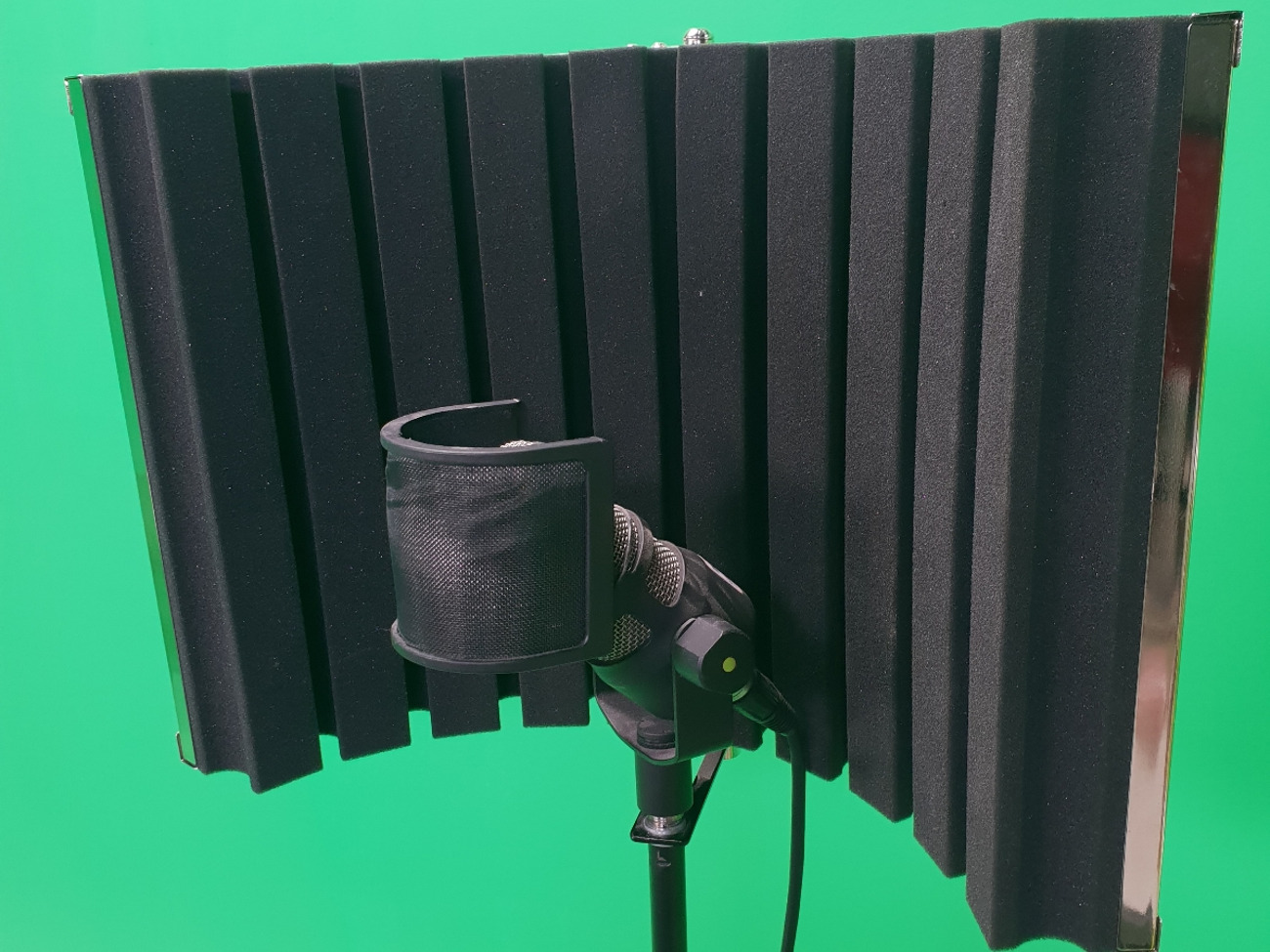Acoustic portable sound booth
