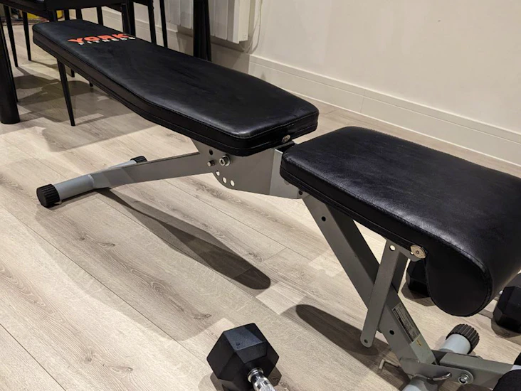 Adjustable weight bench and 10 kg dumbbells