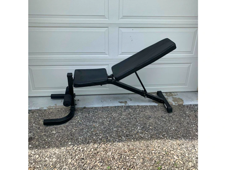 Adjustable work out bench