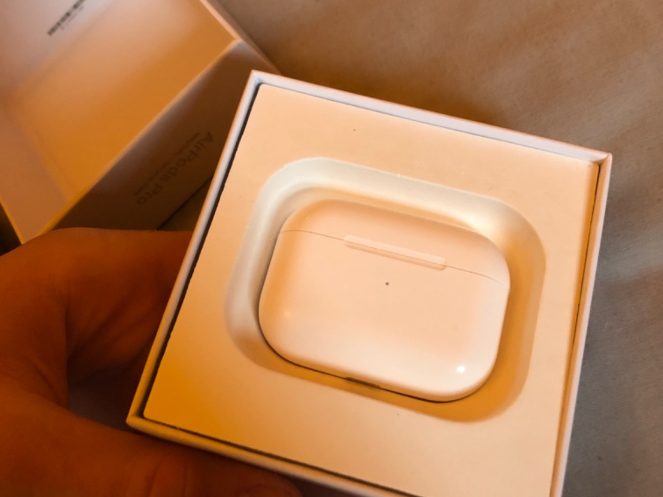 Airpods pro with magsafe charging case 