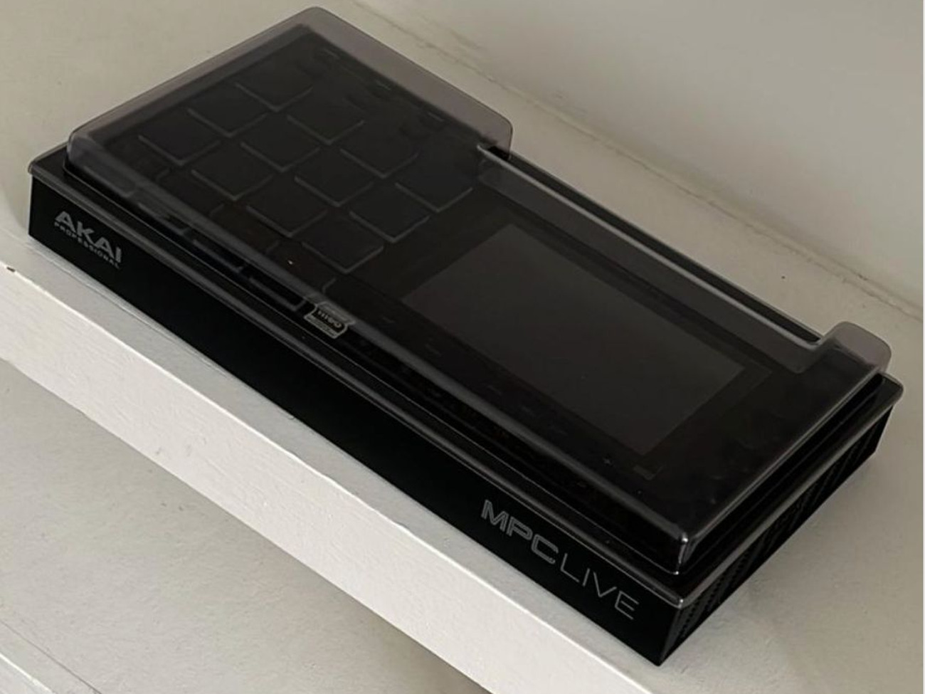 Akai mpc live i