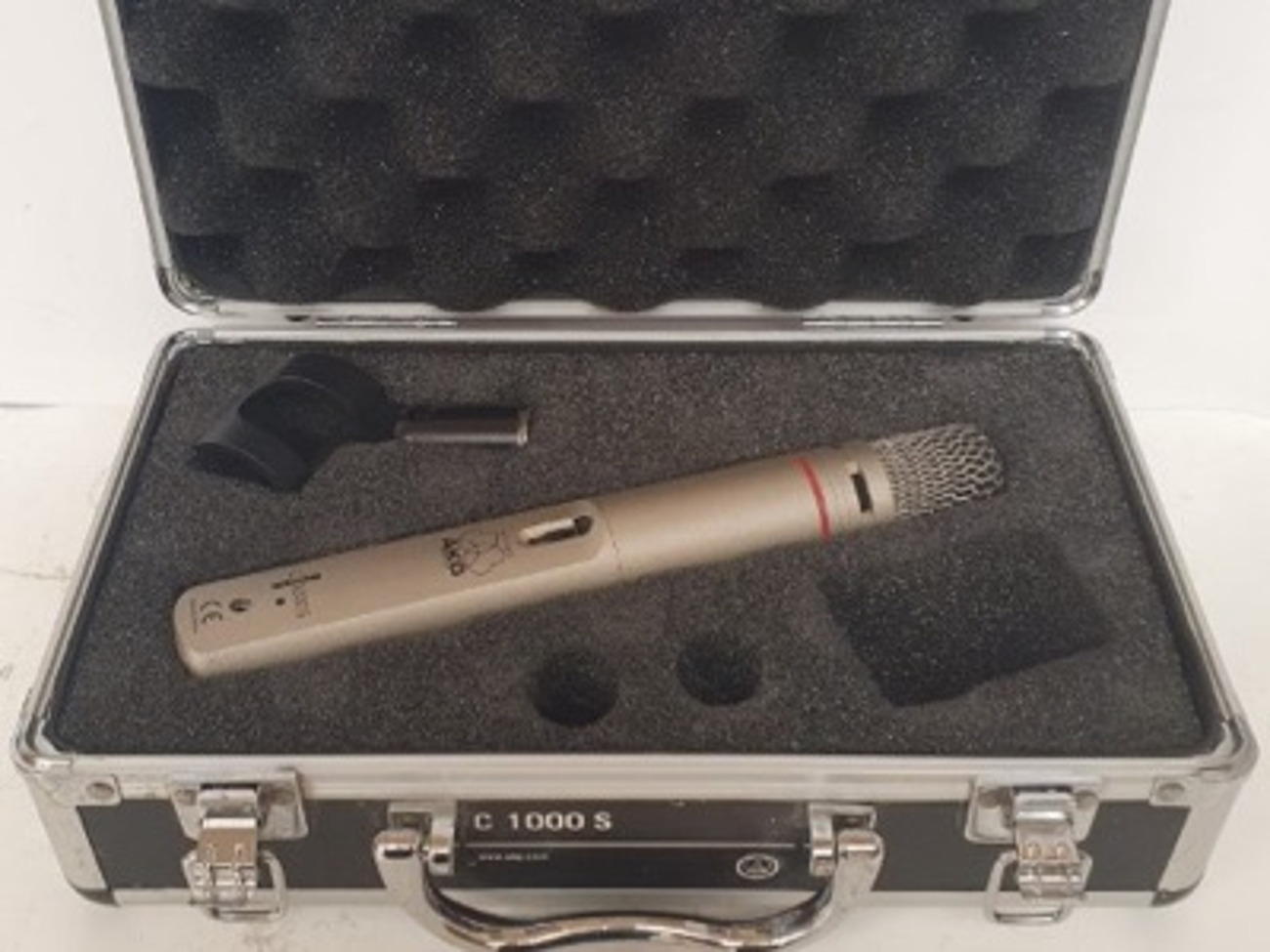 Akg c1000s small diaphragm condenser microphone