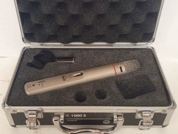Akg c1000s small diaphragm condenser microphone
