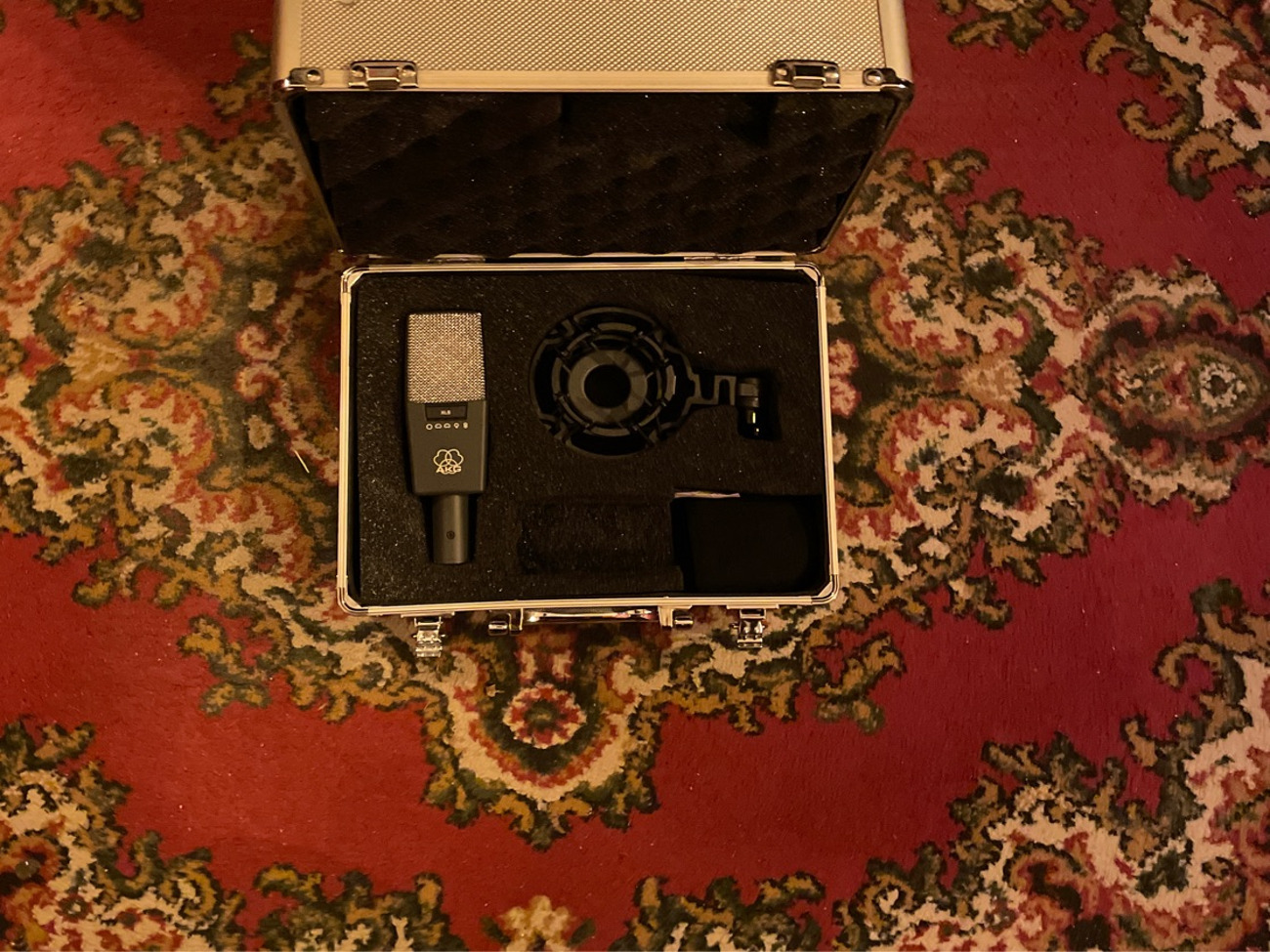 Akg c414 condenser microphone