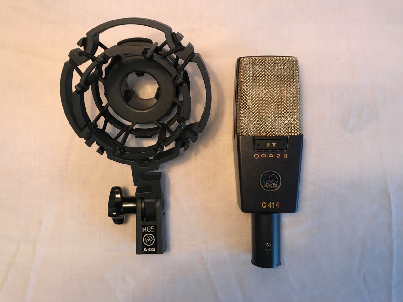 Akg c414 xlii - multi-pattern condenser microphone