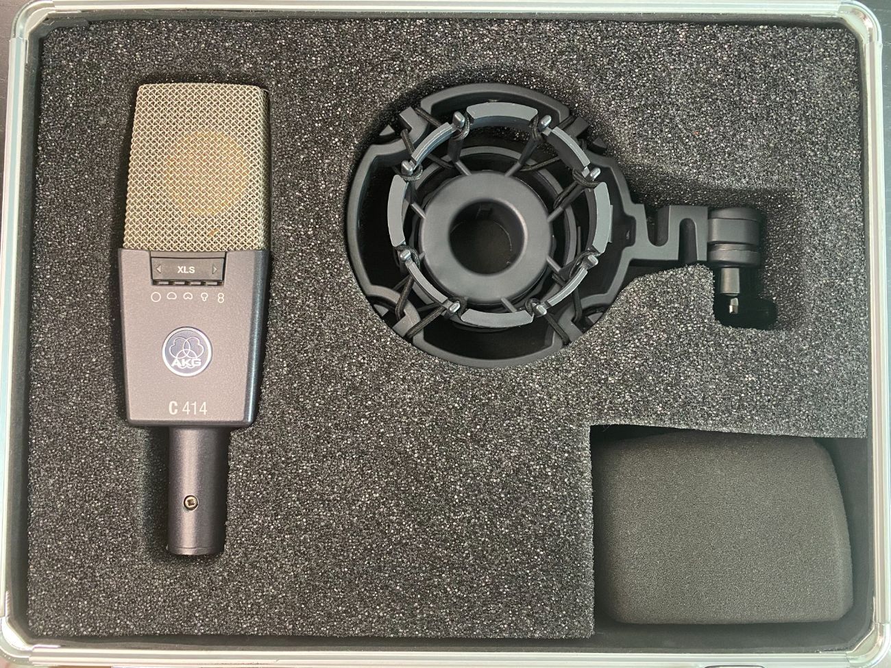 Akg c414 xls condenser microphone