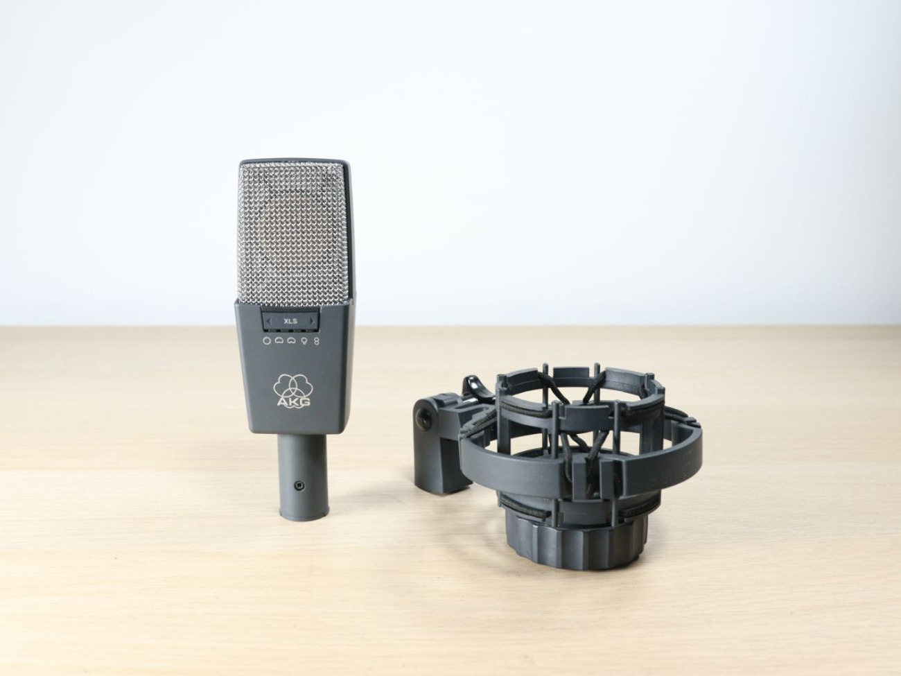 Akg c414b-xls condenser microphone