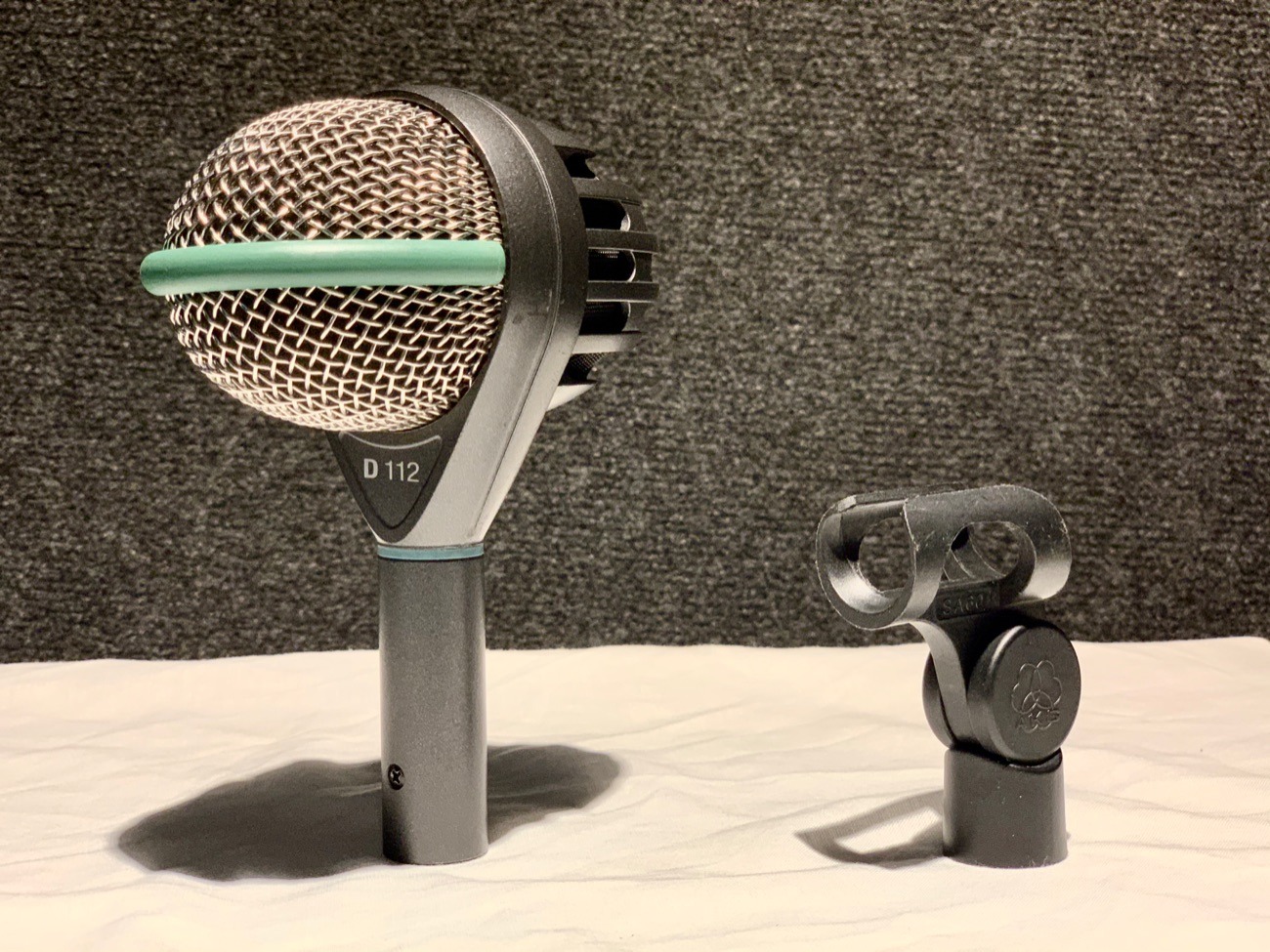 Akg d112 kick drum mic
