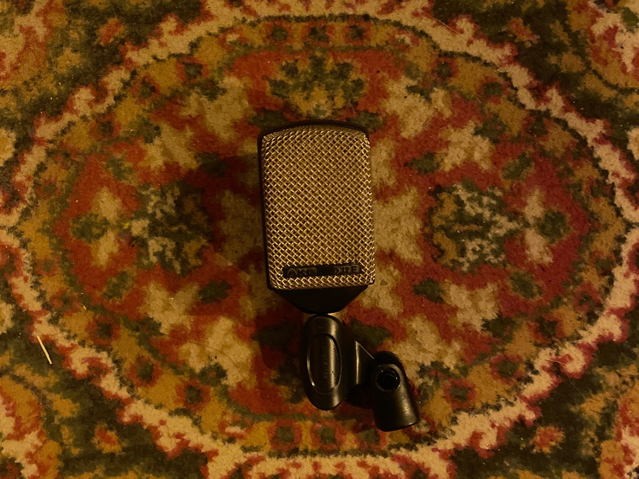 Akg d12 microphone