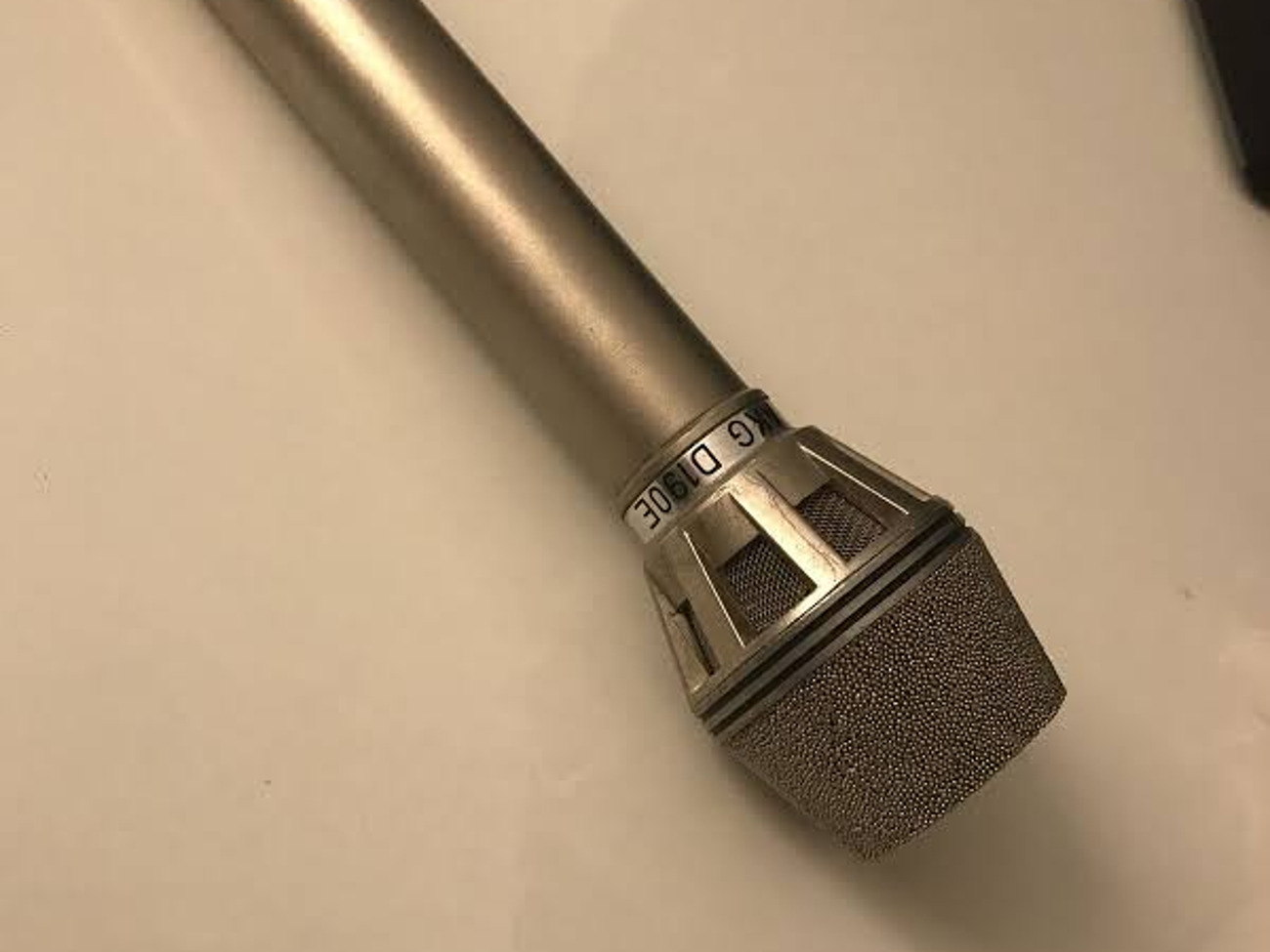 Akg d190 microphone
