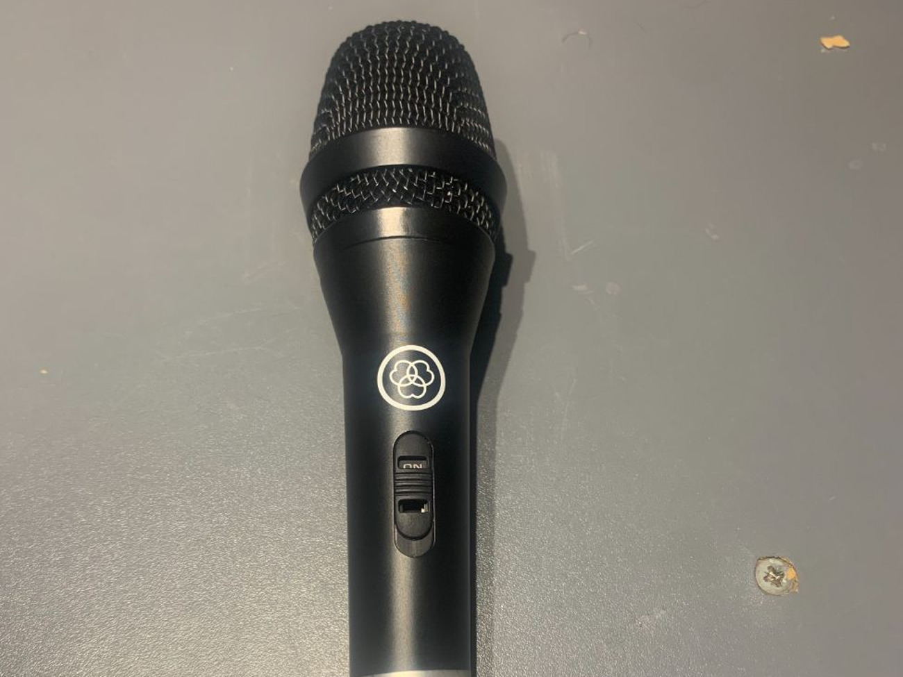 Akg p3s vocal microphone