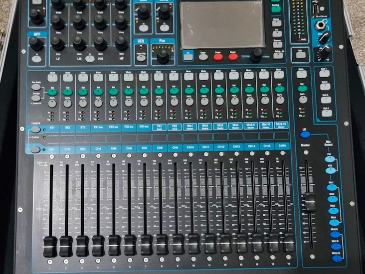 Allen & heath qu 16