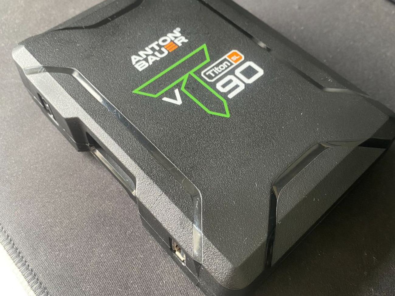 Anton bauer v90 titon sl battery