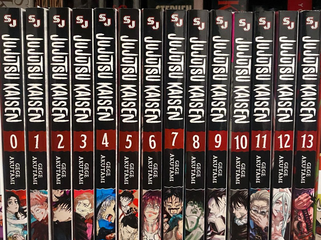 Jujutsu Kaisen Volumes selling 1-15