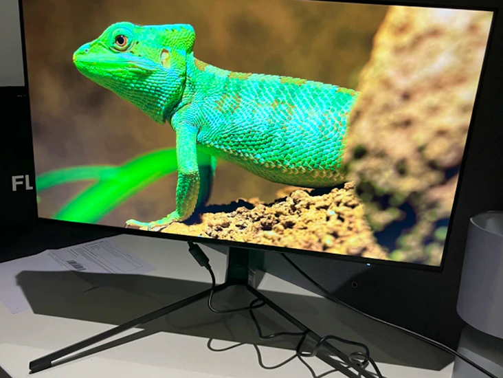 Aoc agon pro gaming monitor 27” g-sync 240hz