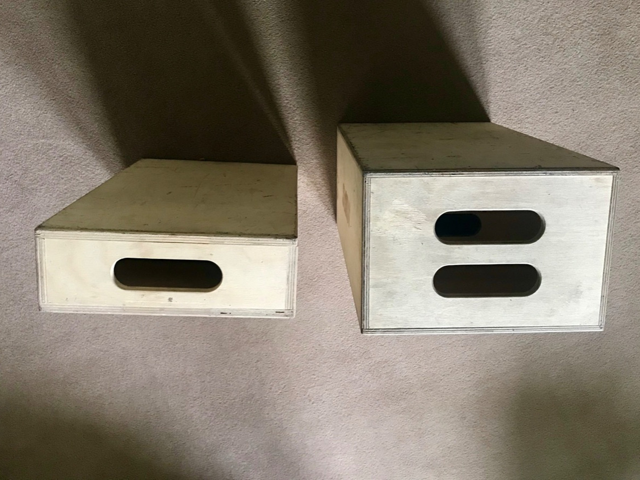 Apple box - full and half