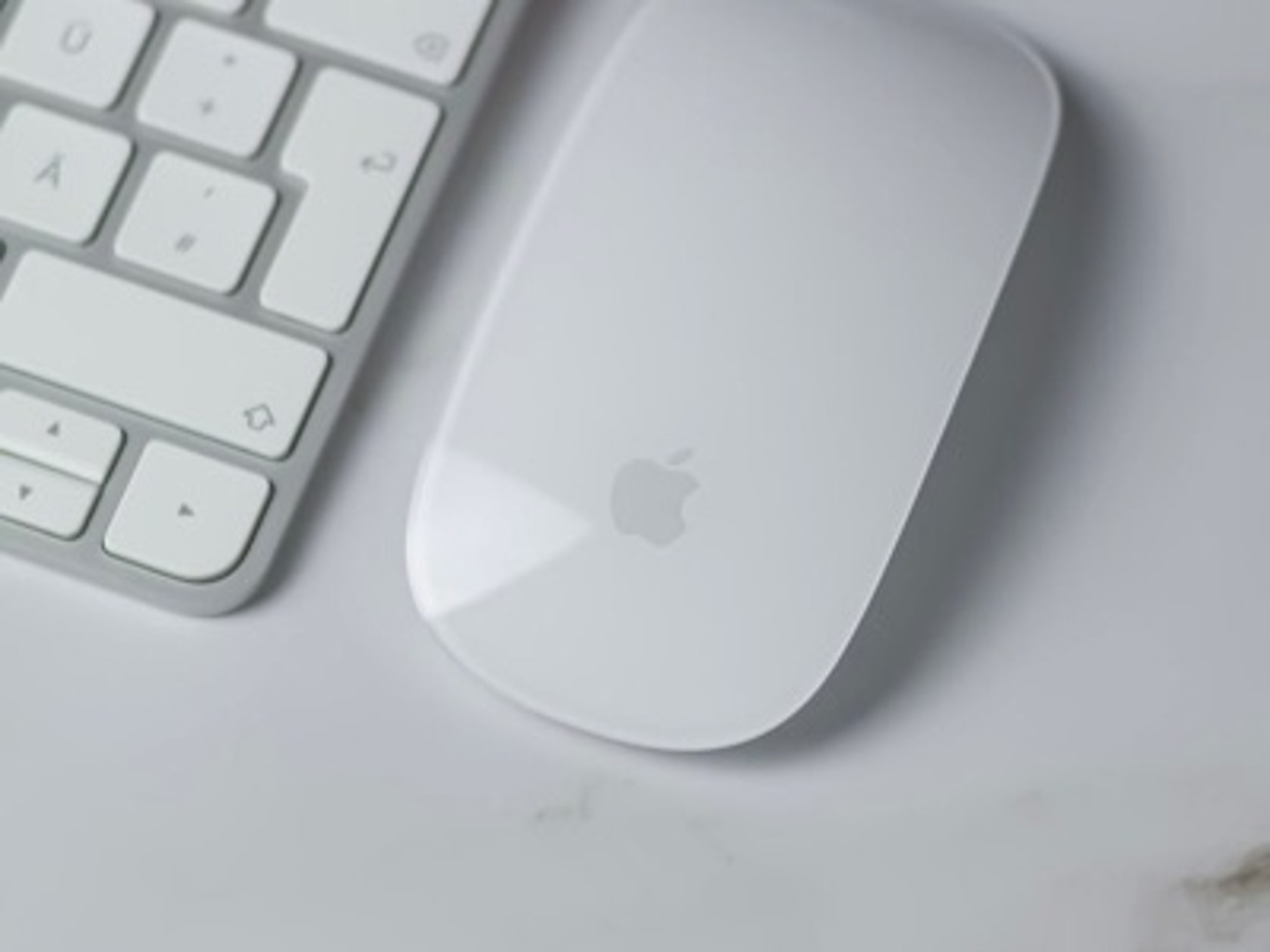 Apple magic mouse - laptop/desktop mouse
