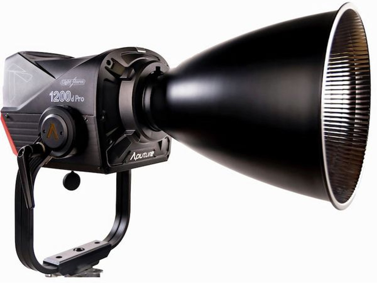 Aputure 1200d led cob