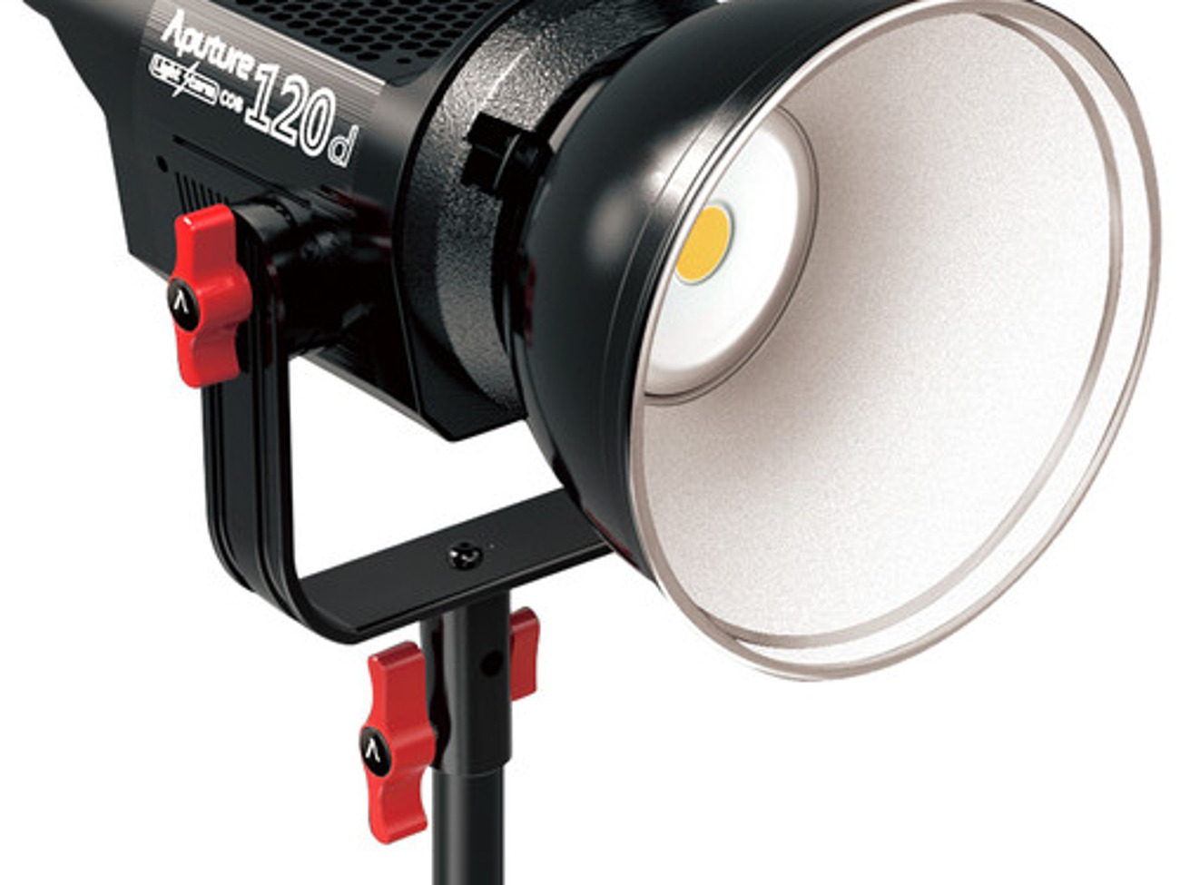 Aputure 120d daylight led light