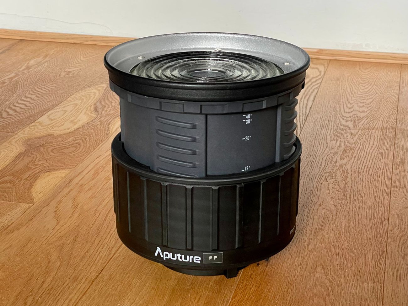 Aputure 2x fresnel