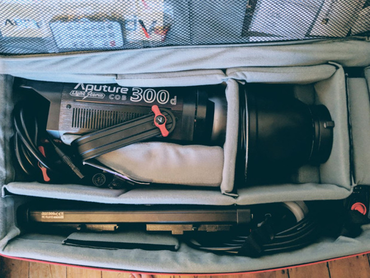 Aputure 300d + 120d + softbox + fresnel