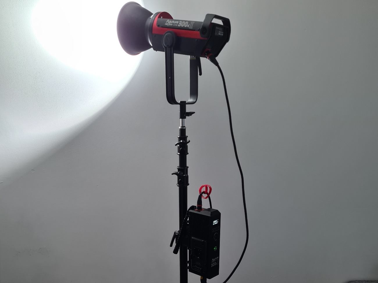 Aputure 300d ii light w/ stand