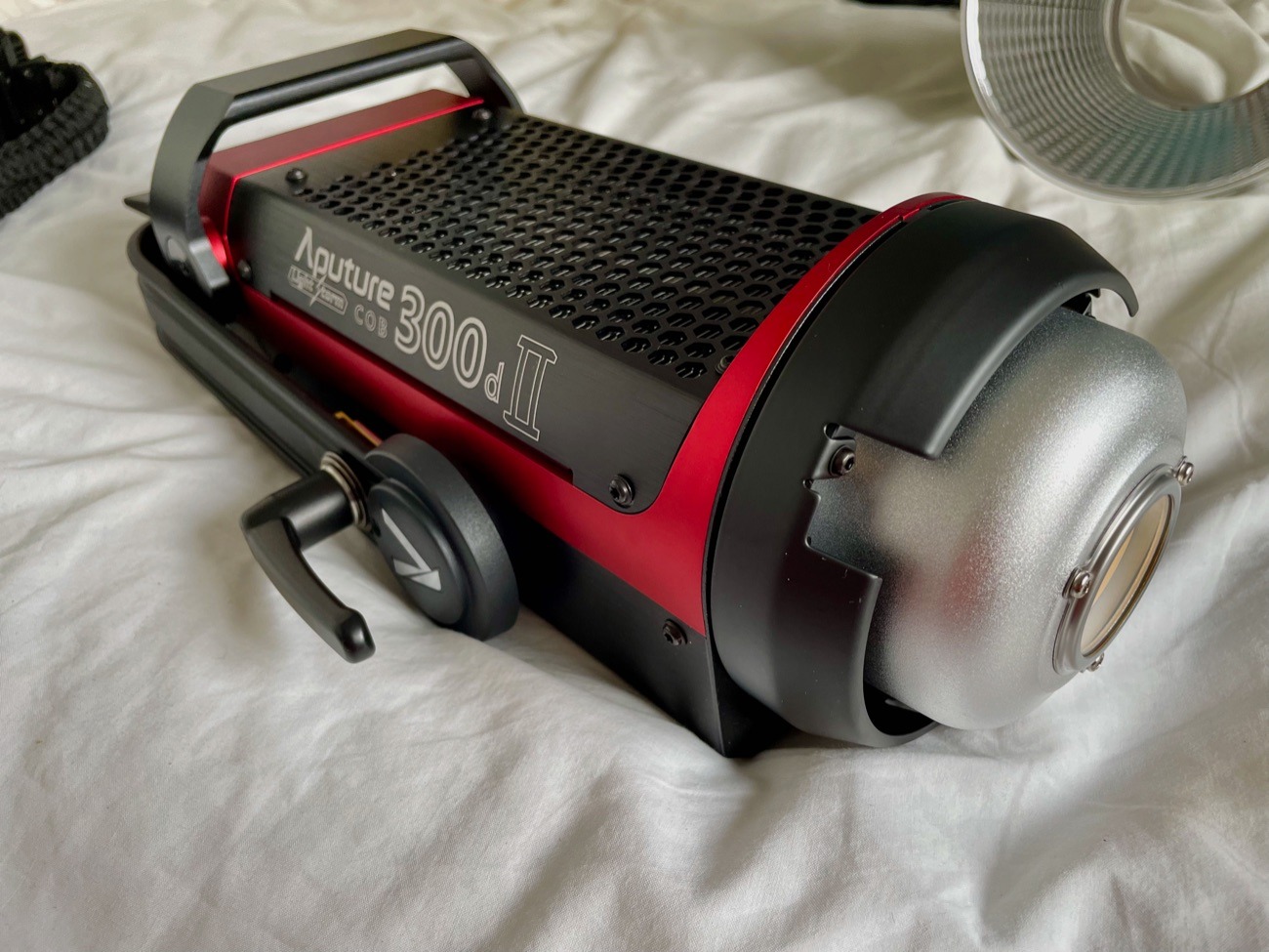 Aputure 300d mkii light
