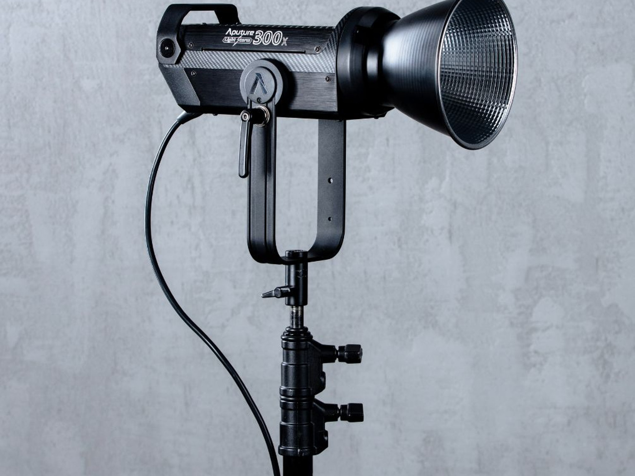 Aputure 300x