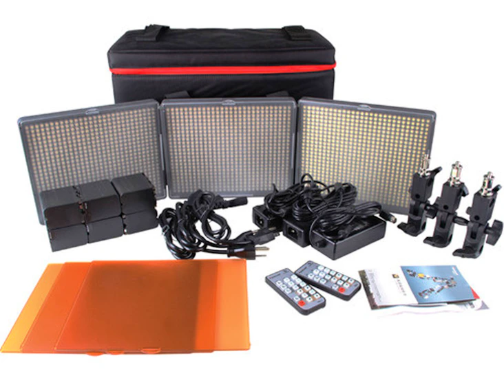 Aputure 3-point 2-flood 1-spot daylight hr672 3-light kit