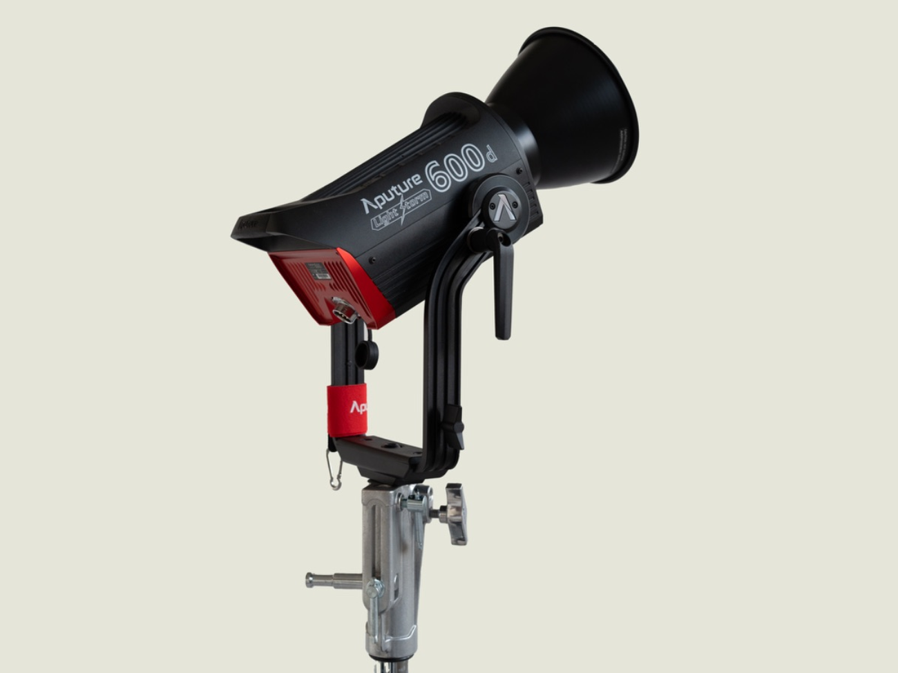 Aputure 600d continuous led cob light