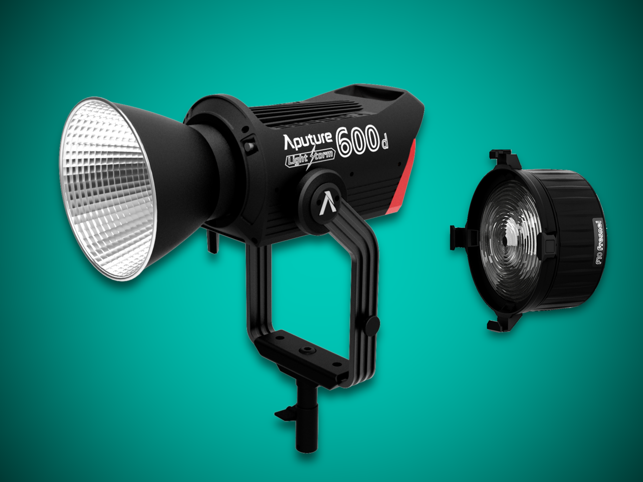 Aputure 600d pro + f10 fresnel kit
