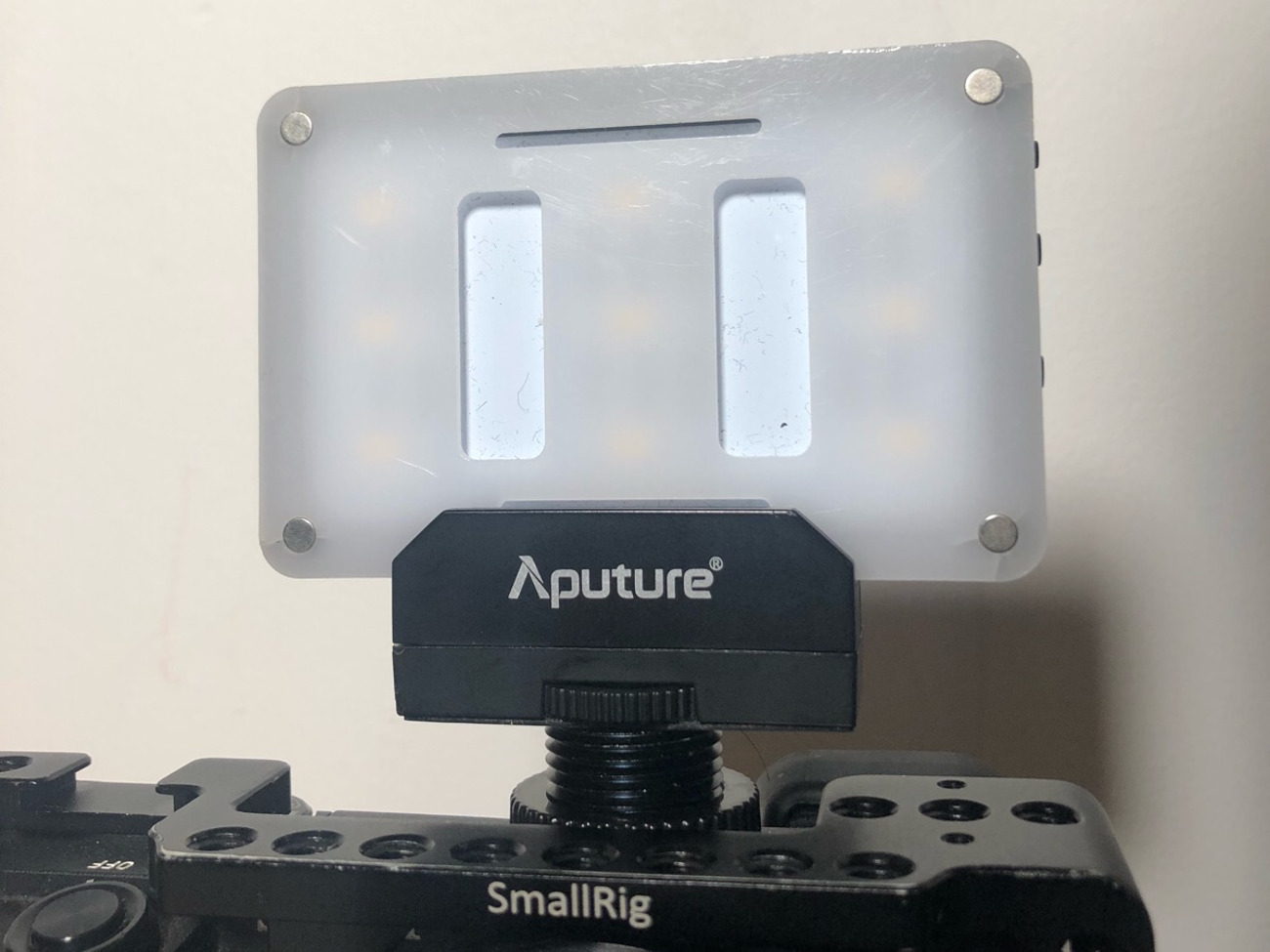 Aputure al-m9 - led video light