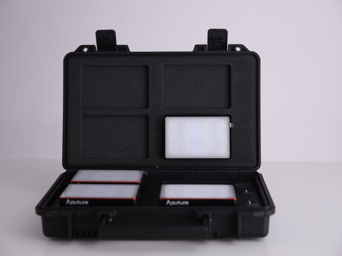 Aputure al-mc travel kit (4 lights)