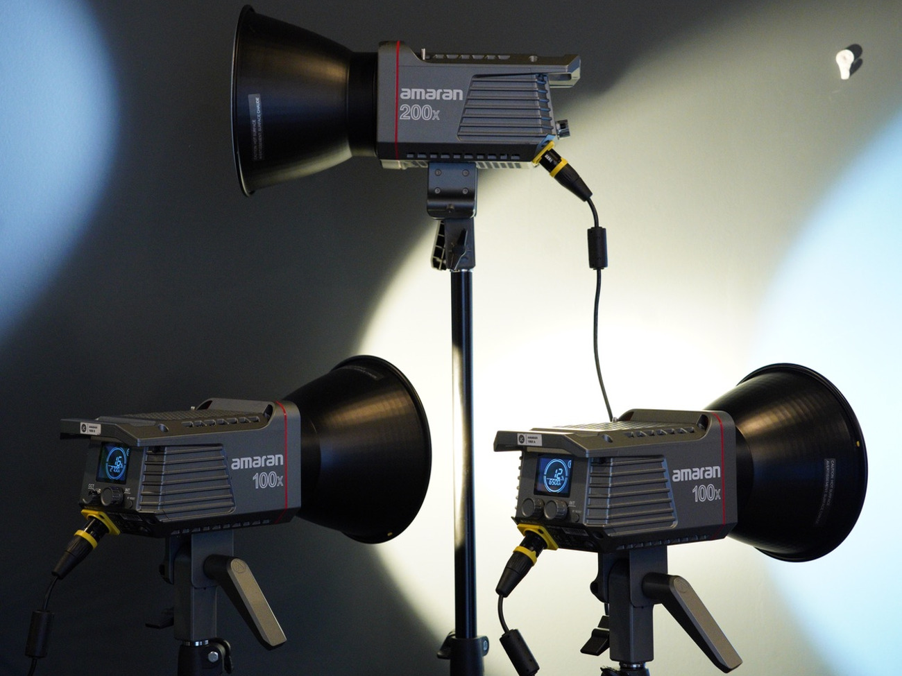 Aputure amaran 3 light kit. bi-colour adjustable led