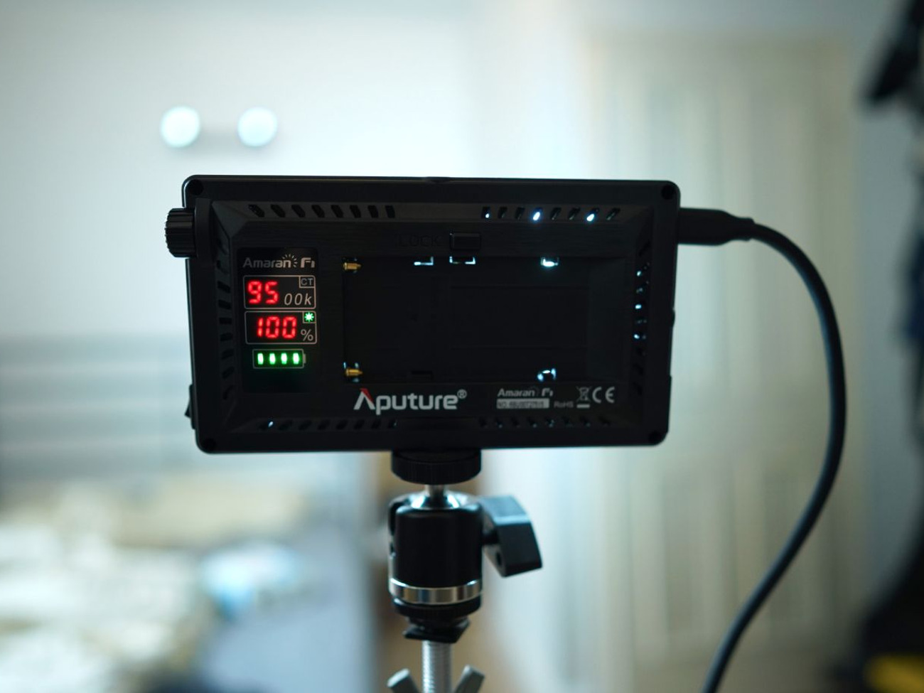 Aputure amaran f1 - led light