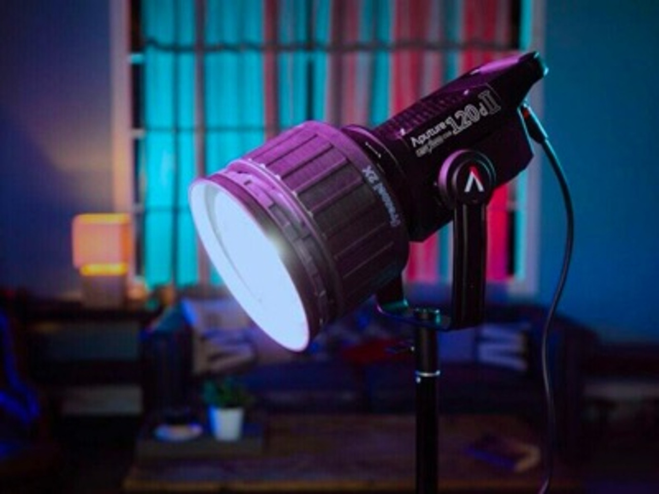 Aputure fresnel 2x attachment