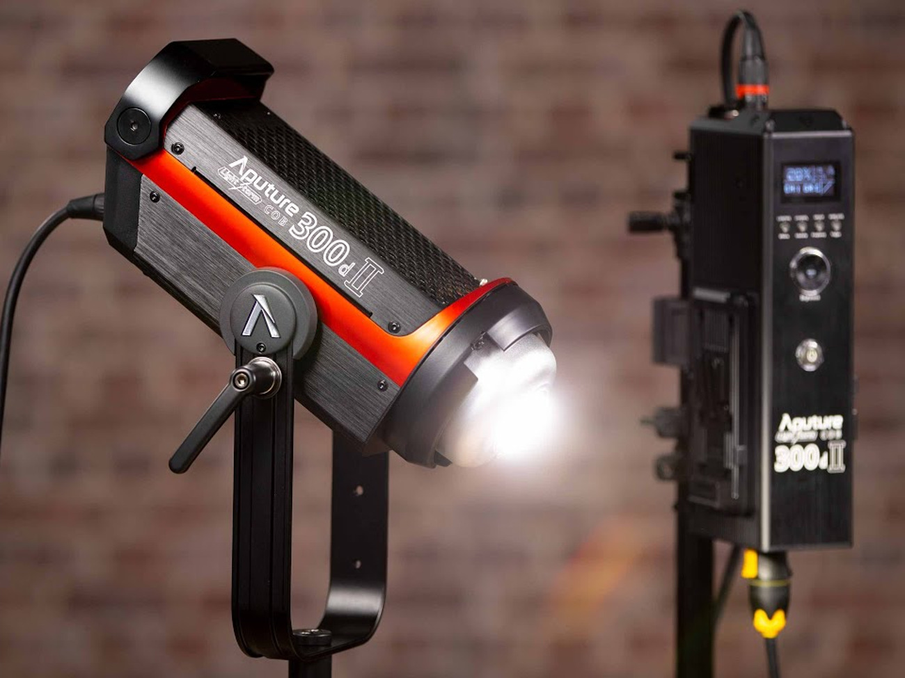 Aputure led 300d mkii + softbox