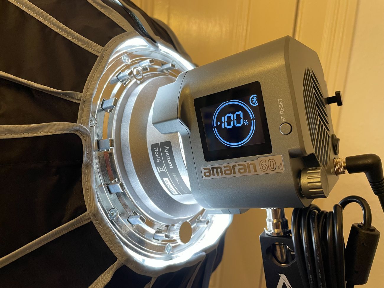 Aputure light dome mini ii with aputure amaran cob 60d