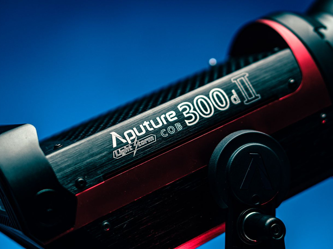 Aputure ls 300d mark ii - led 5500k cob light (nw3 listing)