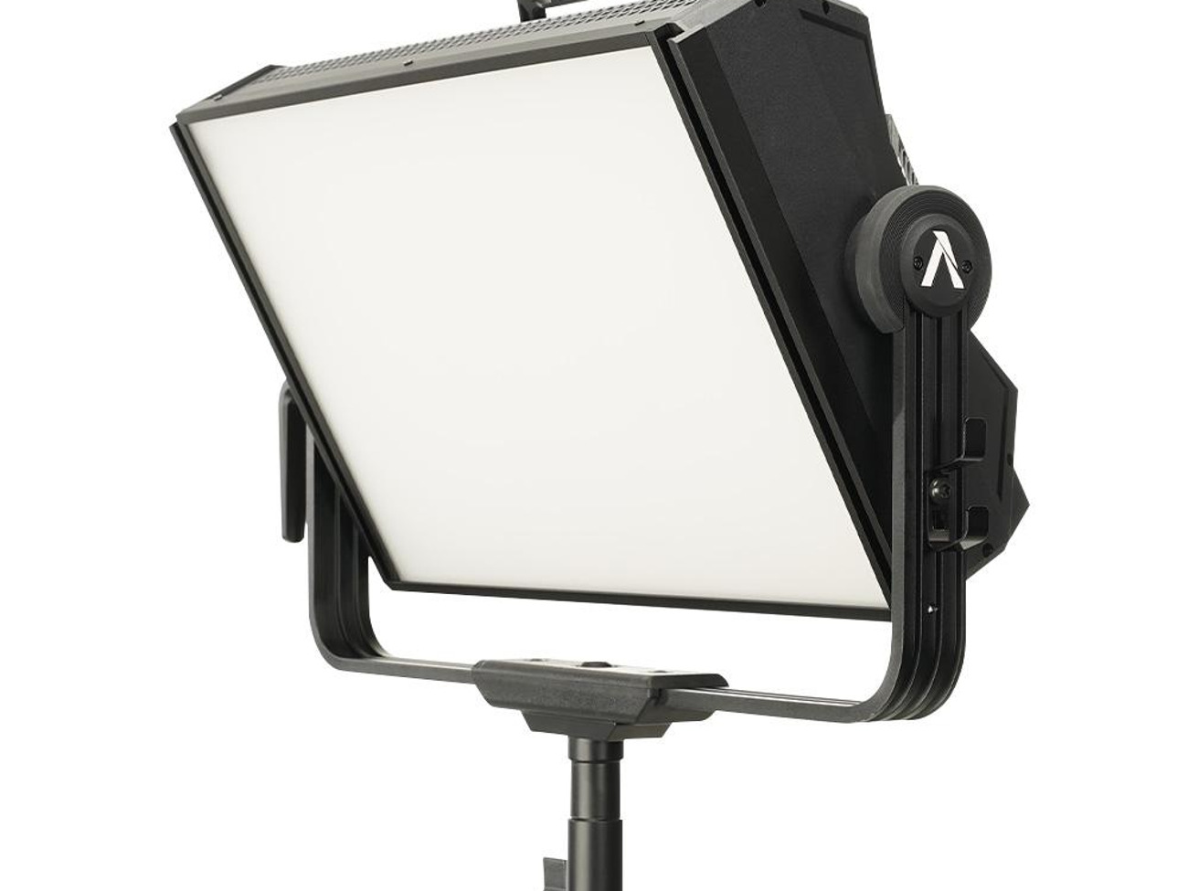 Aputure nova p300c + soft box kit - brighton hire rental