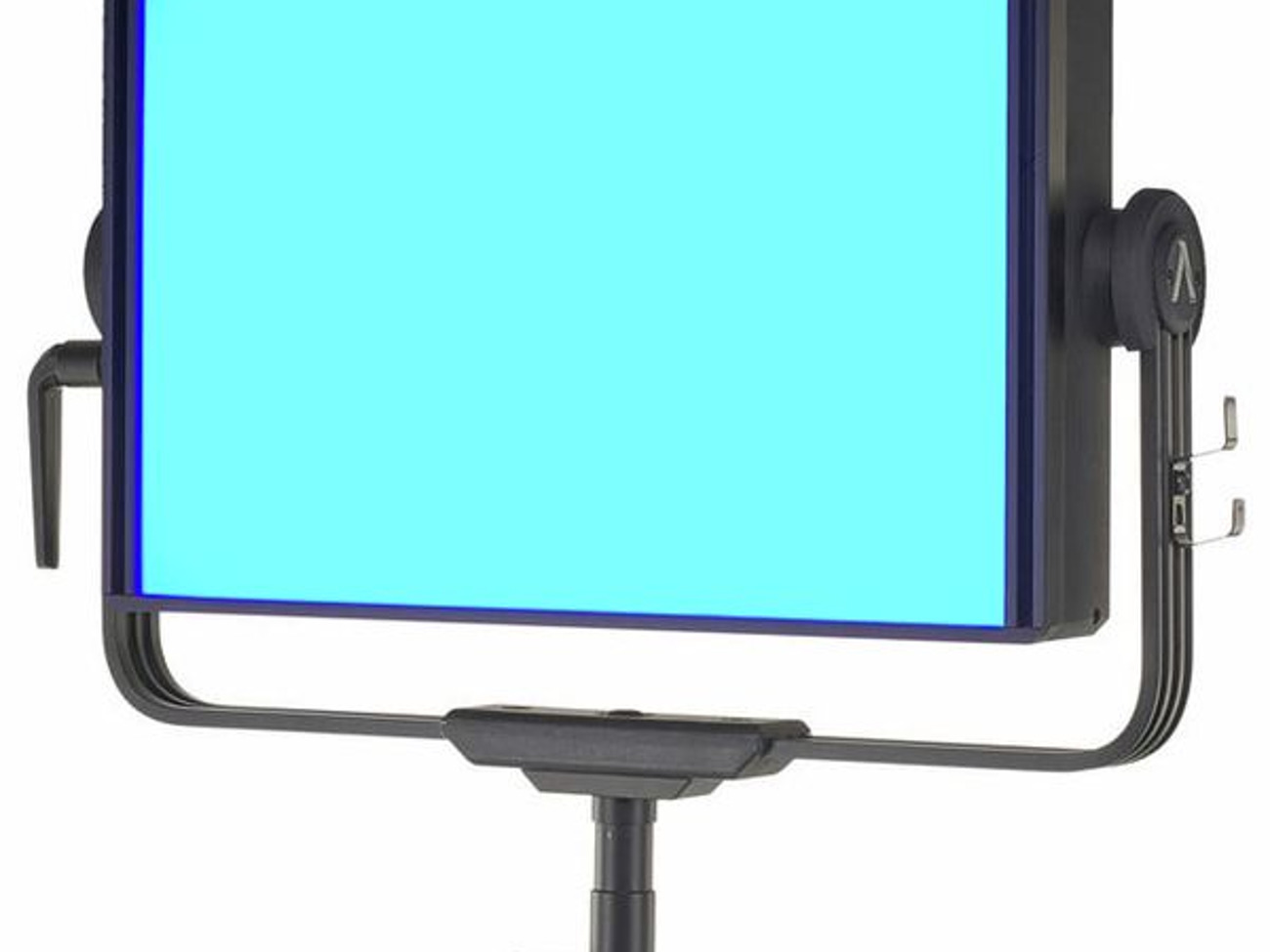 Aputure nova p300c – rgbww led panel for rent!
