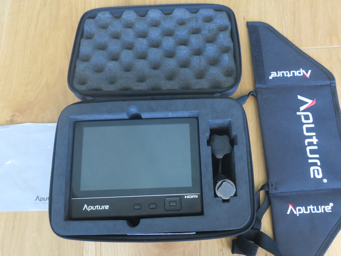 Aputure vs-2 7" lcd field monitor