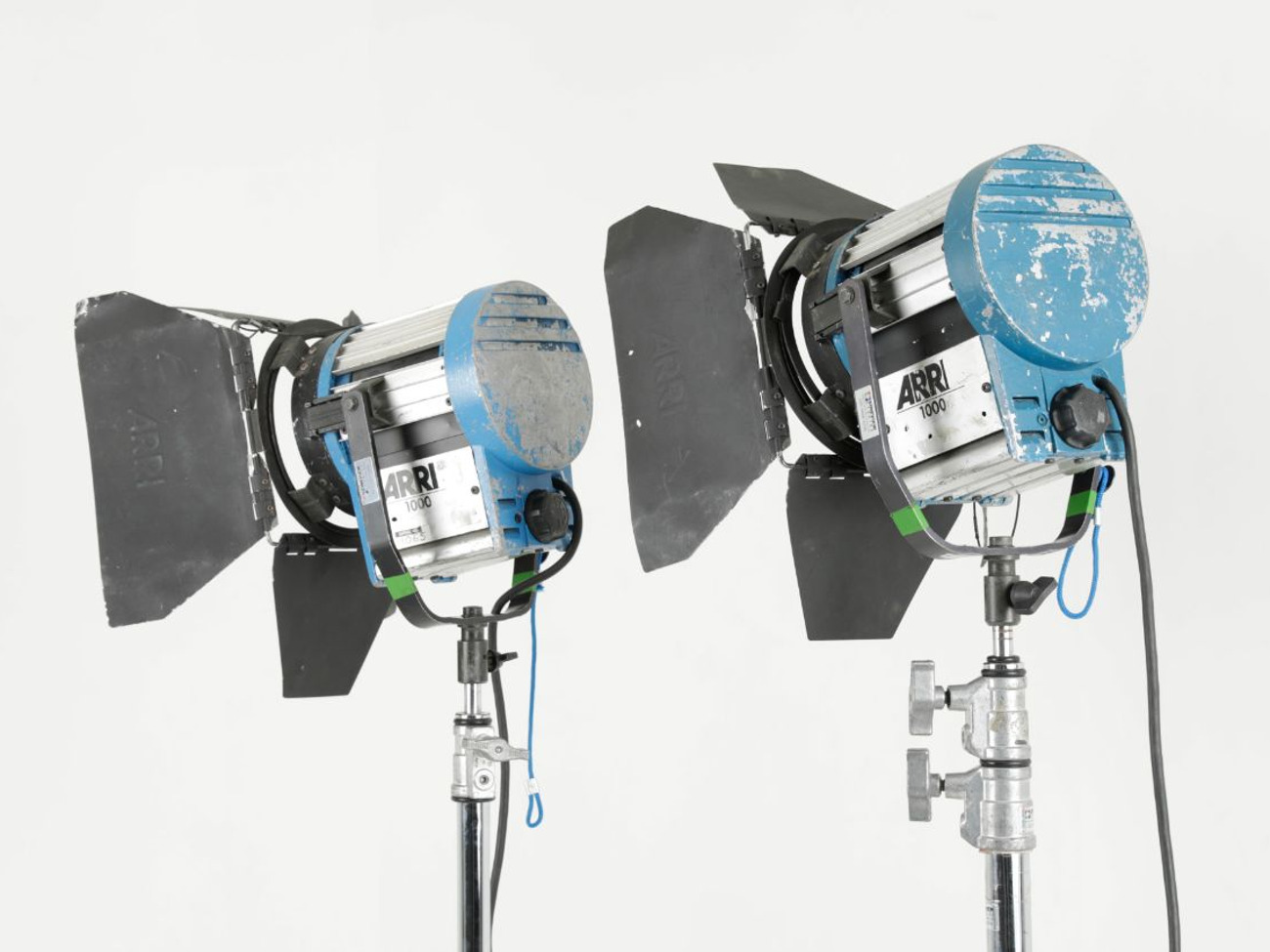 Arri 1k (1000w continuous lights)