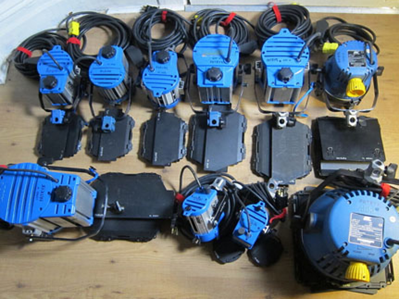 Arri 4 lights. arri lights 150w, 300w, 650w, 1000w kit