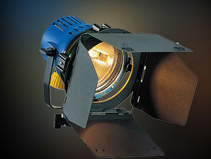 Arri 800 watt plus fresnel light