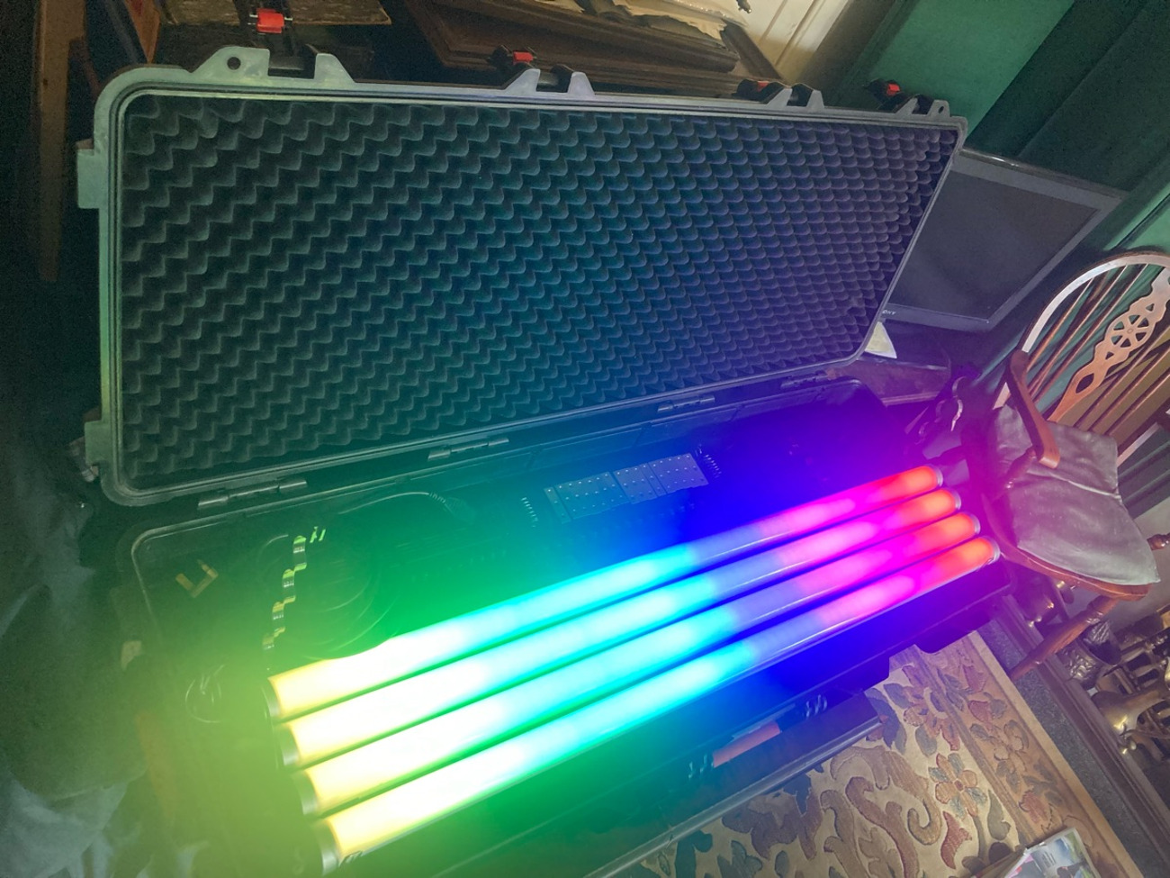 Astera 4x rgb led tube film, music (art7 & ax1, like titan)