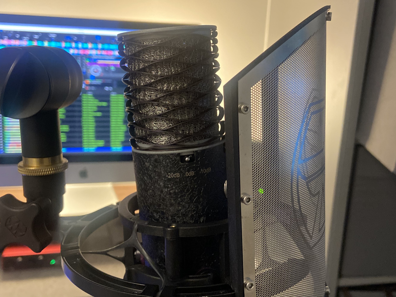 Aston spirit condenser studio microphone bundle