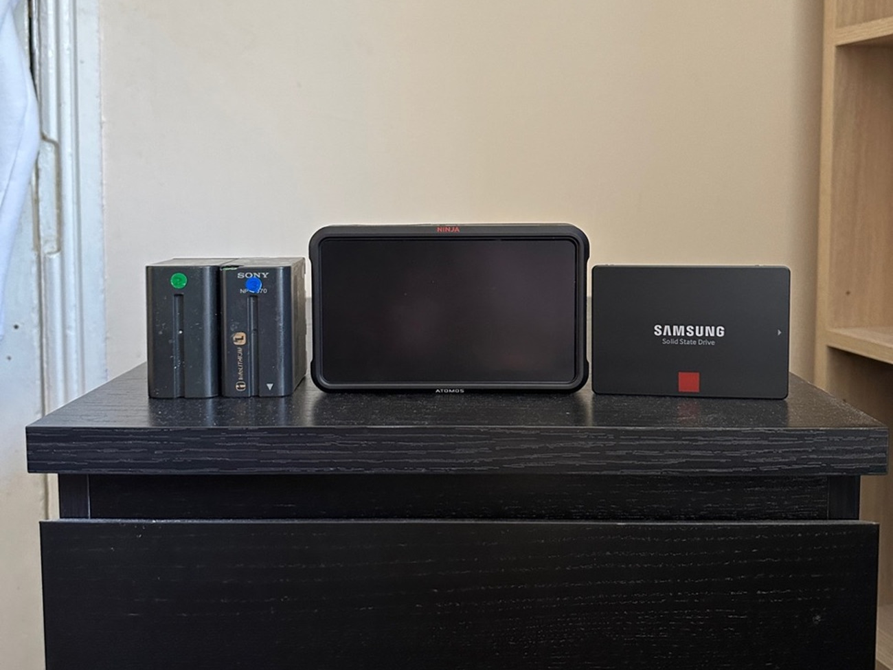 Atomos ninja v - monitor, recorder