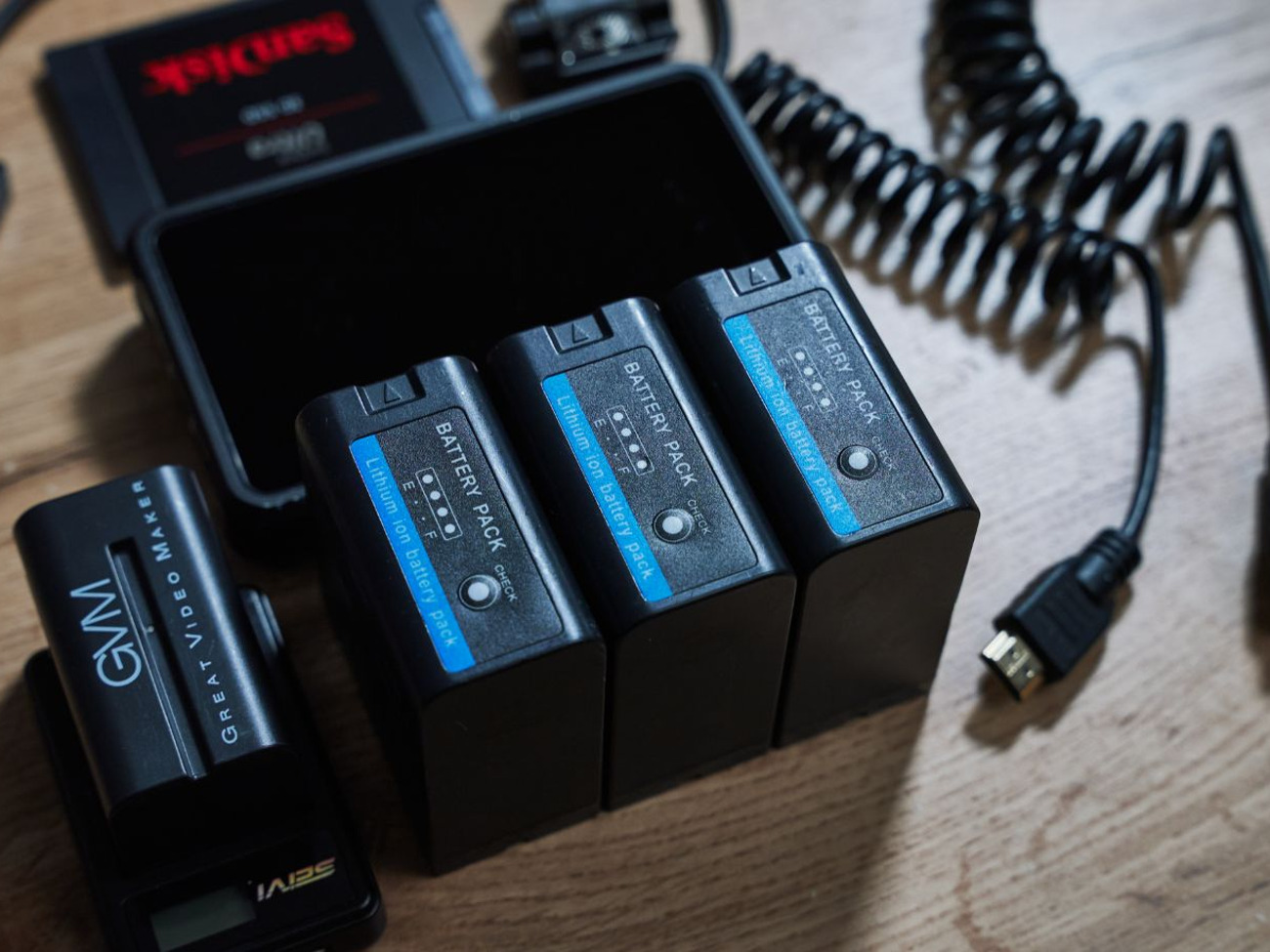 Rent Atomos Ninja V 4K 1TB SSD 3xBatteries 10400Mah Best Rent Atomos Ninja V 4K 1TB SSD 3xBatteries 10400Mah Best