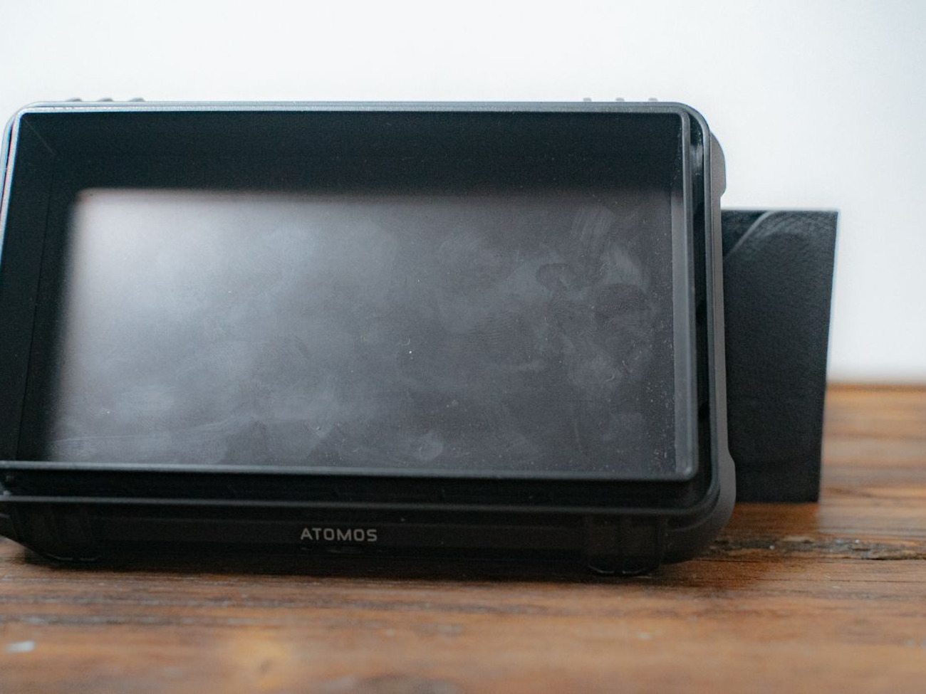 Atomos ninja v monitor and recorder